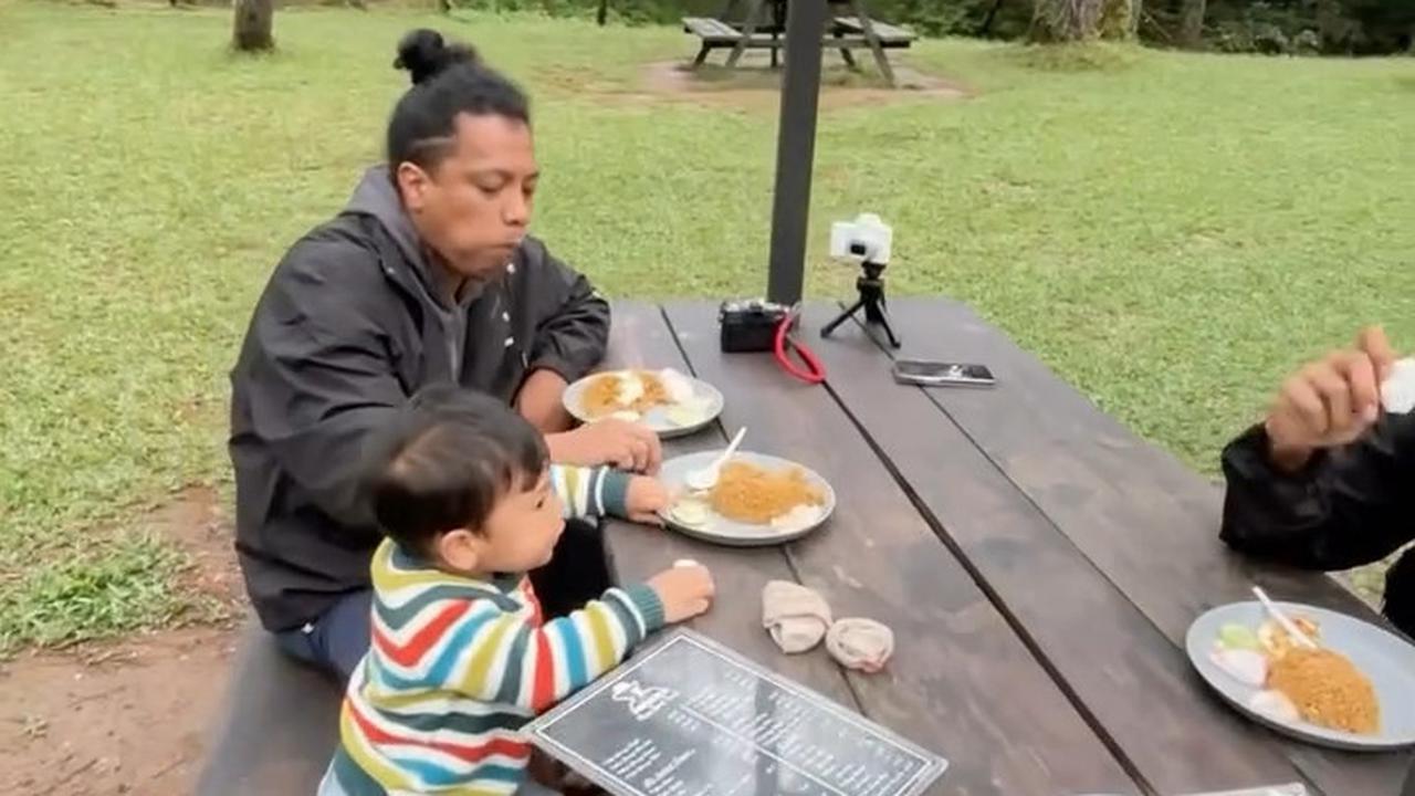 Potret Indah Permatasari dan Arie Kriting Healing di Hutan, Netizen Kepo Lokasinya