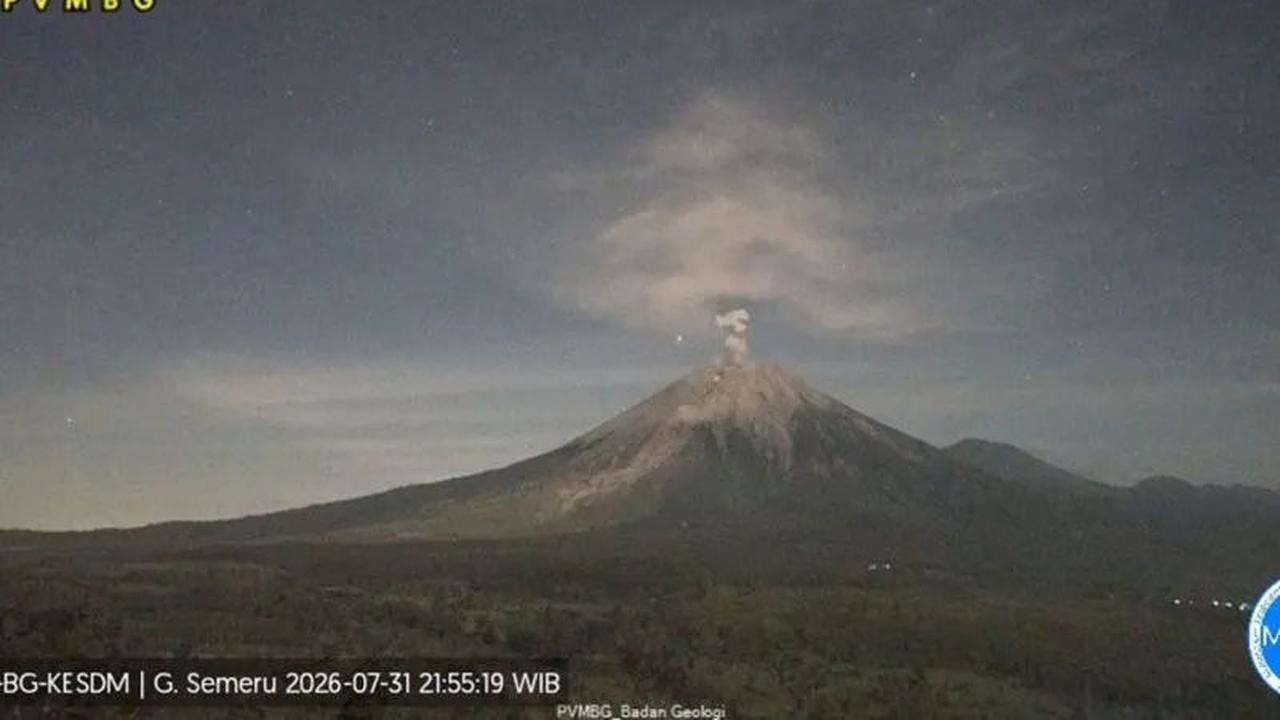 3 Gunung Api Erupsi dalam Semalam