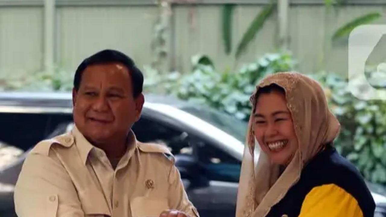 VIDEO: Puja Puji Yenny ke Prabowo, Banjir Simpati Kyai NU Sampai Layak Pimpin Masa Depan RI
