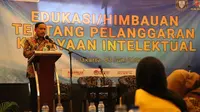 Kepala Divisi Pelayanan Hukum dan HAM Kanwil Hukum dan HAM DKI Jakarta, Ronald Lumbuun ketika memberikan materi dalam seminar pencegahan pelanggaran kekayaan intelektual di Hotel Royal Kuningan, Jakarta, Kamis (23/6/2022). (Ist)