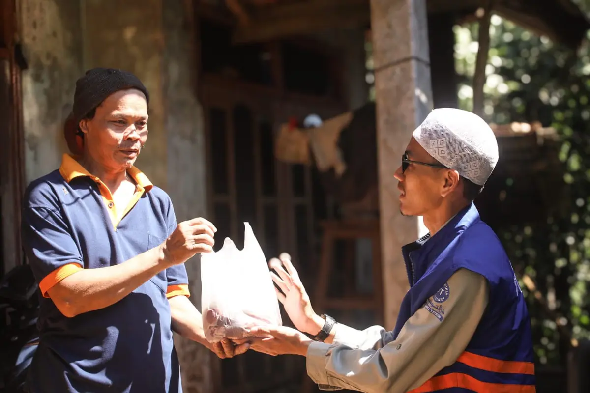 Menebar Kebahagiaan Kurban dari Kampung Tertinggal hingga Gaza