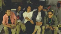 Grup Musik Aftersunset Buka Fase Baru Lewat 'Defensif' dan 'Kronologis', Ronny Budiman Jadi Vokalis