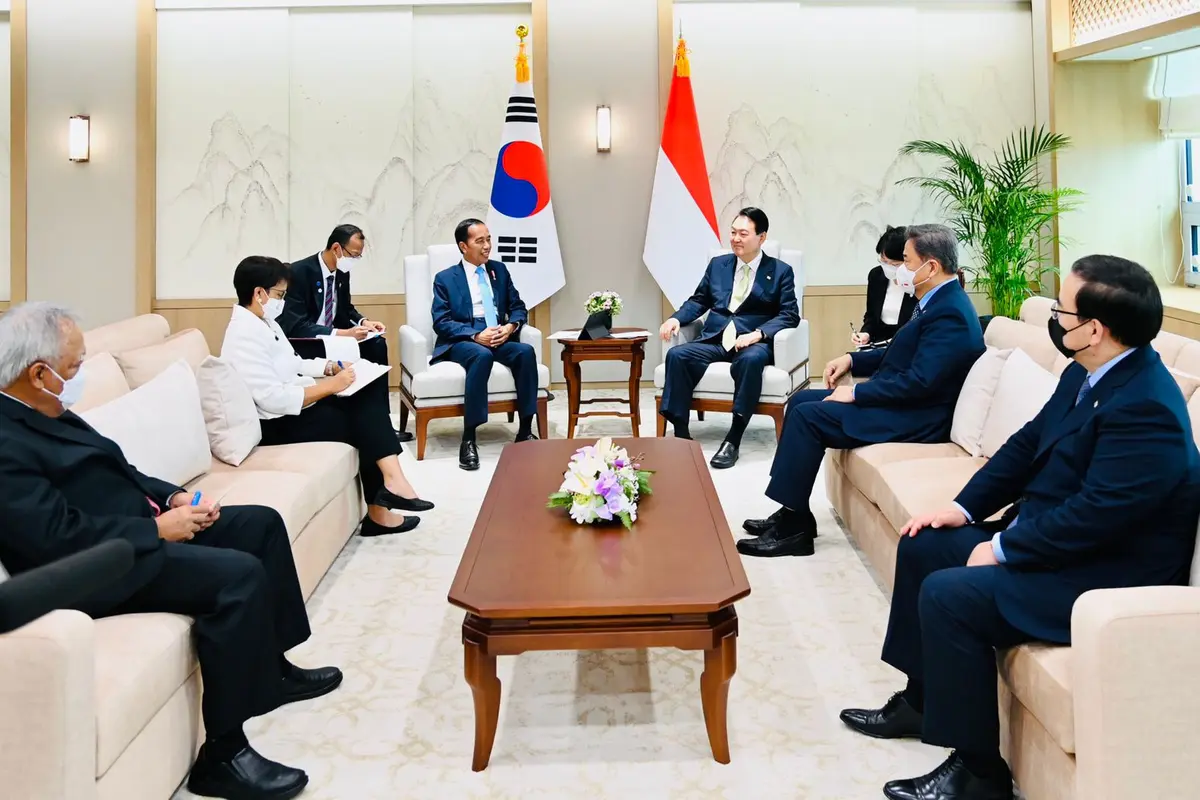 Presiden Jokowi bertemu Presiden Korea Selatan Yoon Suk Yeol di Kantor Kepresidenan Yongsan, Seoul, Kamis (28/7/2022). (Biro Pers/Setpres)
