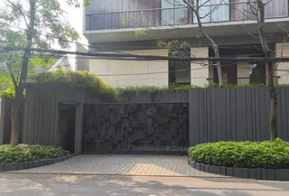 Rumah Silmy Karim disegel KPK. (merdeka.com/Nur Habibie)