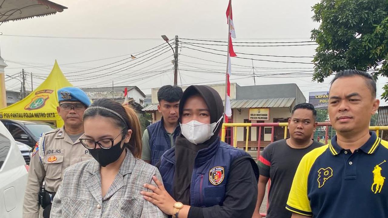 ibu muda buang bayi