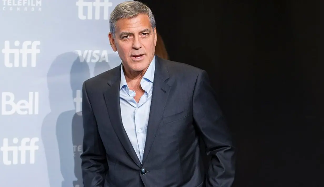 George Clooney dilaporkan mengalami kecelakaan di Italia. Motor yang dikendarainya bertabraan dengan sebuah mobil pada 10 Juli. (RTE)