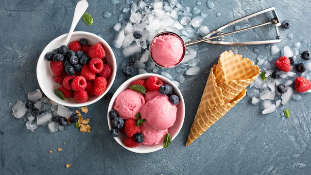 Resep Es Krim Yoghurt Strawberry