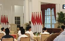 Jokowi Gelar Buka Puasa Bersama Para Menteri di Istana, Duduk Satu Meja dengan Prabowo