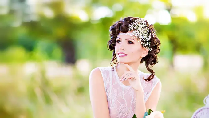 Gaya Rambut Pengantin Perempuan dalam 6 Dekade Terakhir