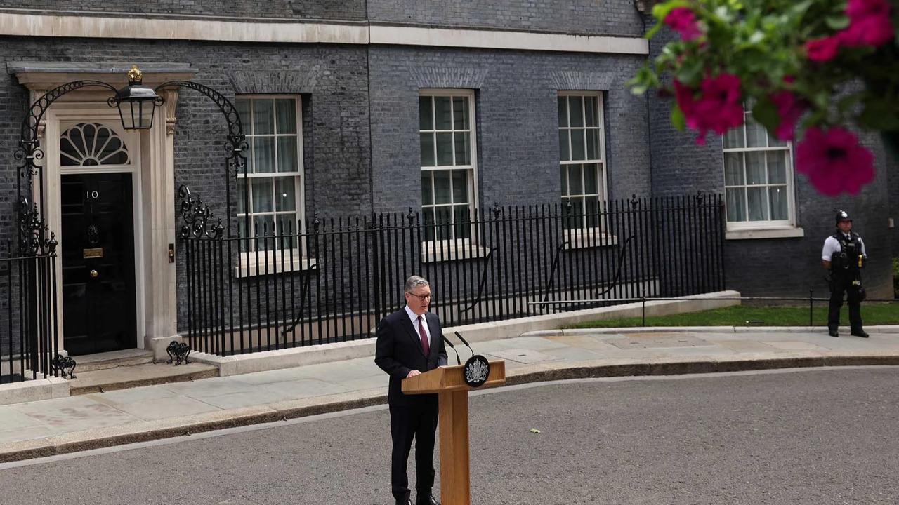 FOTO: Momen Keir Starmer Mundur dari Jabatan Perdana Menteri Inggris