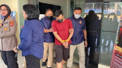 Helm Dipakai Taufik Aniaya Yuvita Jadi Barang Bukti Diserahkan ke Jaksa