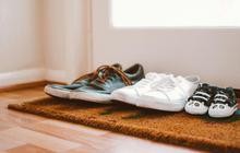 7 Tips Menghilangkan Bau Sepatu tanpa Dijemur Seharian, Ampuh dan Praktis