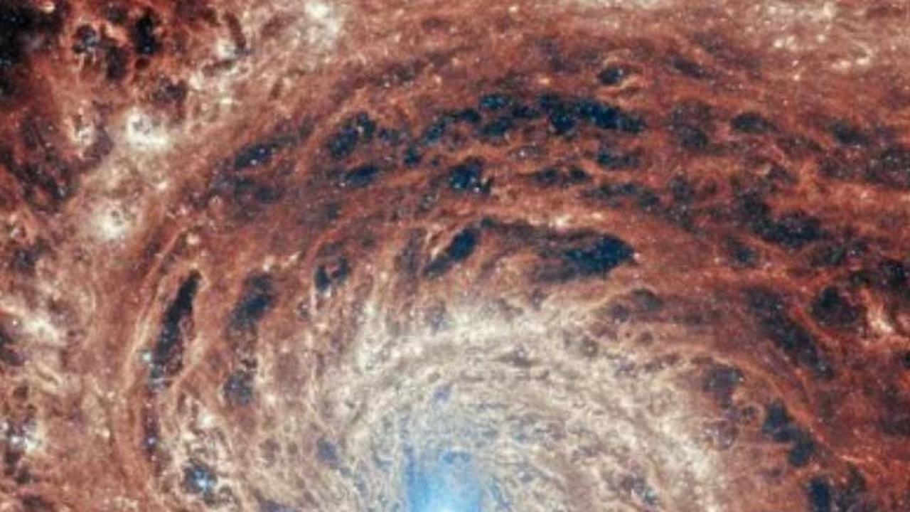 Ini Hasil Jepretan Teleskop James Webb Abadikan Galaksi M51 yang Belum Pernah Terlihat Jelas