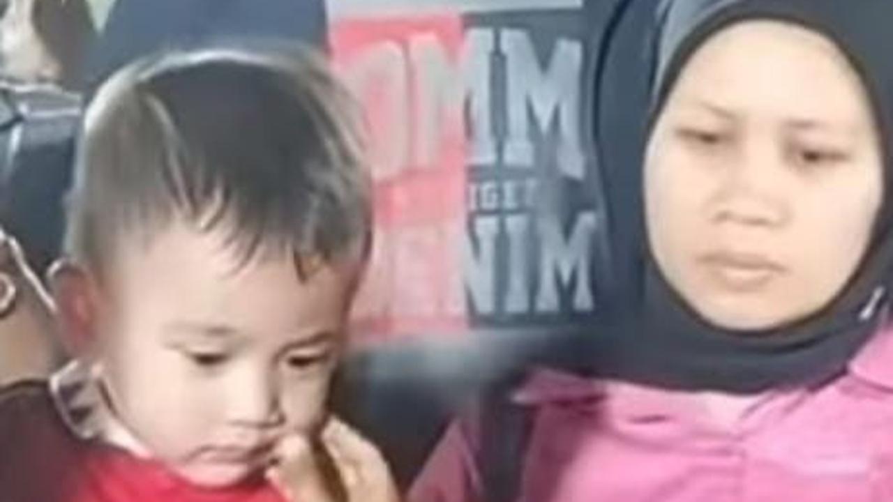 Pipi Rayyanza Dicubit Berkali-kali Orang Tak Dikenal, Tatapan Mata Sus Rini Jadi Perbincangan