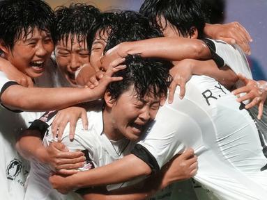 Momen emosional mewarnai kemenangan comeback tim Korea Utara, Naegohyang atas tim Korea Selatan, Suwon FC dalam laga semifinal Liga Champions Asia Wanita 2026. (AP Photo/Lee Jin-man)