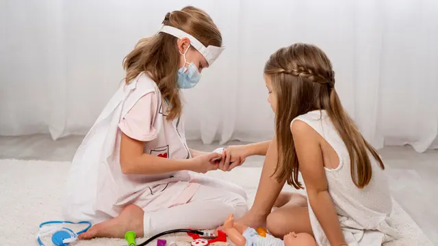 Pretend Play Ternyata Penting untuk Anak! Ini 5 Manfaat Pretend Play untuk Perkembangan Anak (Foto: Freepik/freepik)