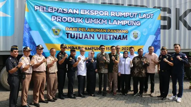 Bea Cukai Lampung  melakukan pelepasan ekspor hasil produksi UMKM Lampung, berupa produk rumput laut (Gracillaria SP) sebanyak 26 ton. (Istimewa).