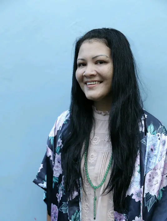 Kekecewaan penyanyi ini bertambah lantaran sikap Doni yang terkesan menghindar. Baru setelah Melanie membuat surat terbuka serta memposting beberapa video kemarahannya, Doni lantas muncul. (Galih W. Satria/Bintang.com)