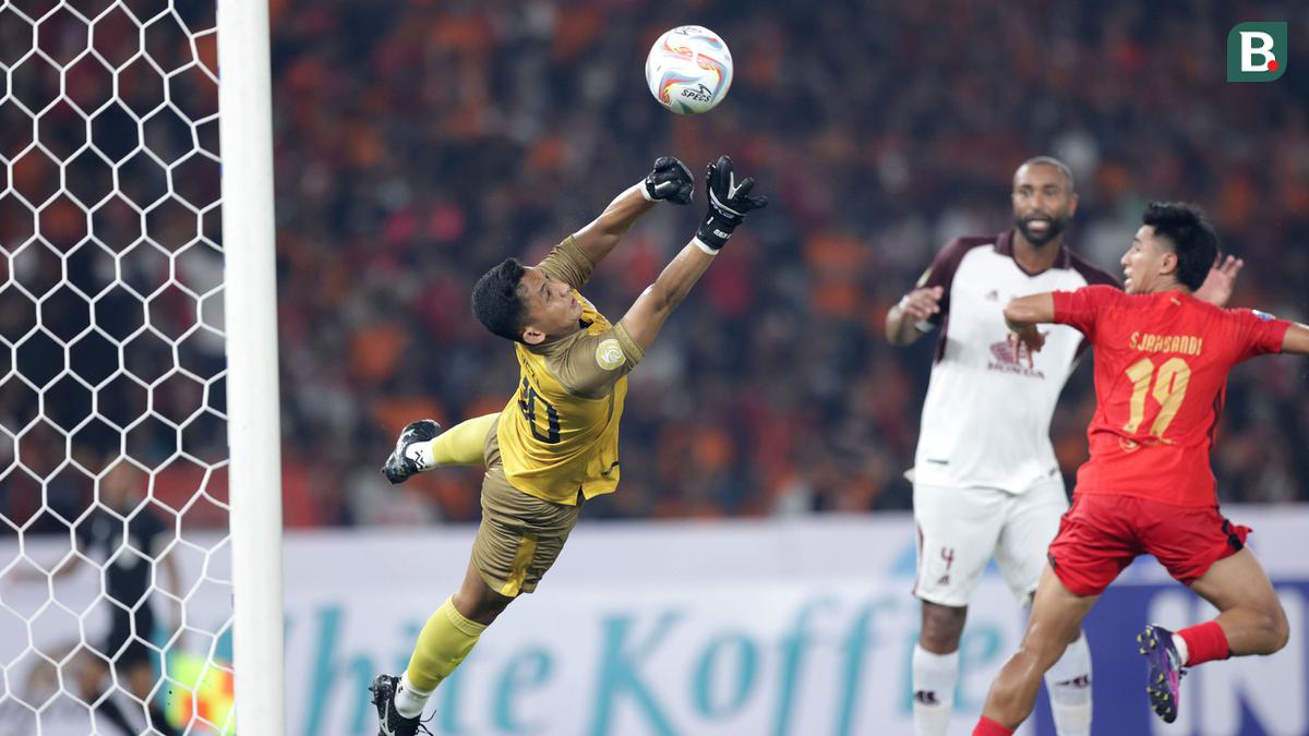 Foto: Melihat Aksi Reza Arya, Kiper PSM Makassar yang Mendadak Dipanggil Timnas Indonesia untuk Kualifikasi Piala Dunia 2026 Zona Asia