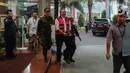 Ridwan keluar dari Gedung Bundar Jaksa Agung Muda Pidana Khusus (Jampidsus) Kejagung sekitar pukul 17.53 WIB. (Liputan6.com/Faizal Fanani)