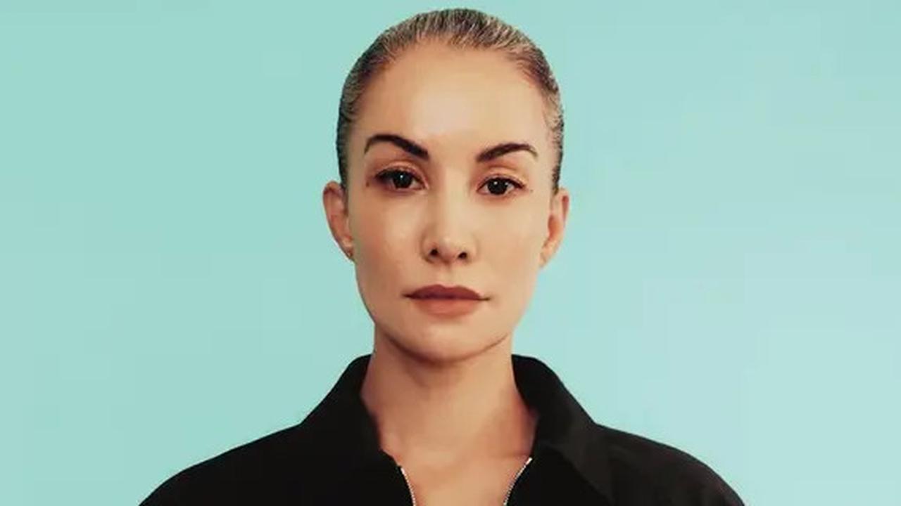6 Potret Cantik Awet Muda Nadya Hutagalung di Majalah Vogue Filipina, Tampil Pede dengan Uban Tapi Minim Kerutan di Usia 50 Tahun