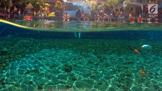 Sensasi Swafoto Dalam Air di Kolam Renang Umbol Ponggok