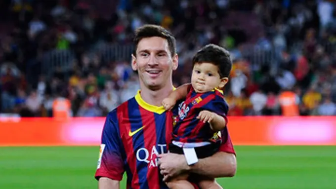 8 Foto yang Buktikan Kedekatan Lionel Messi dengan Thiago