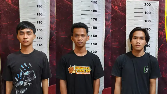 Tiga tersangka pengeroyokan di Kota Metro, Lampung. (Liputan6.com/Istimewa).