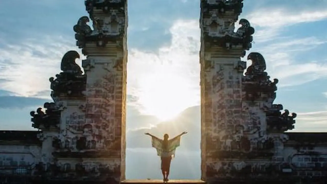 [Bintang] Wisata budaya