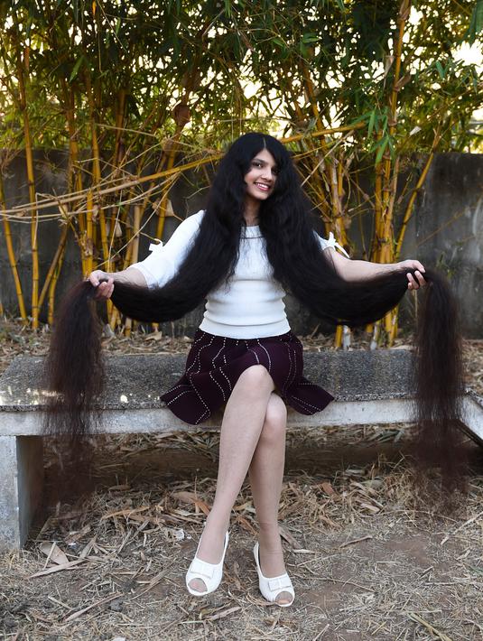 Foto Rapunzel Asal India Catat Rekor Dunia Pemilik Rambut Terpanjang Global Liputan6 Com