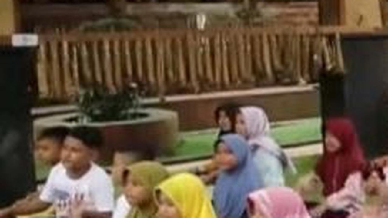 Asyiknya Belajar Bahasa Inggris di Desa Bahasa Magelang, Sisipkan Nilai-Nilai Kearifan Lokal