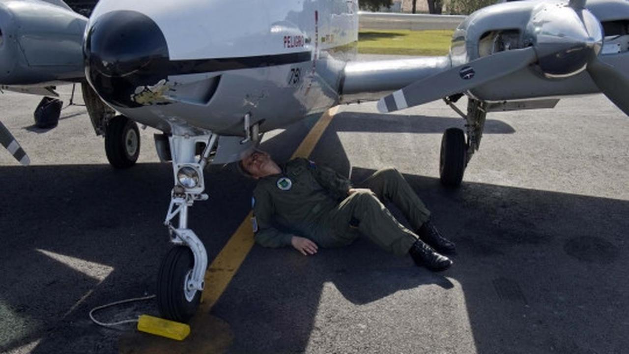 Cantiknya Maria Eugenia, pilot wanita pertama militer Uruguay