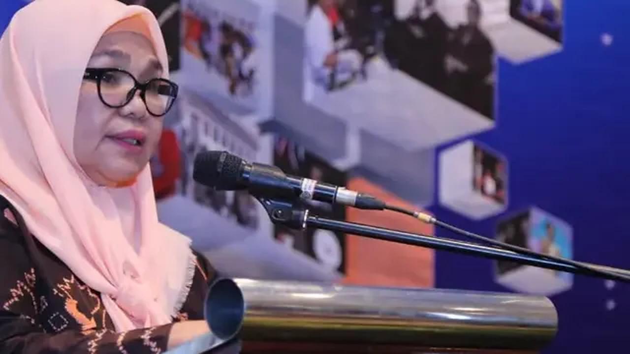 Reyna yang sudah ditetapkan sebagai tersangka. Namun kali ini kapasitas politikus PKB itu diperiksa sebagai saksi.<br>