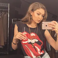 Beberapa waktu lalu Zayn Malik diterpa isu tak mengenakan mengenai kedekatannya dengan Kendall Jenner. Rumor ini ternyata sampai di telinga Gigi Hadid dan cukup membuatnya geram mendengarnya. (Instagram/gigihadid)