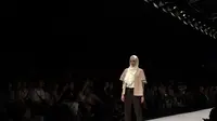 Inspirasi Gaya Unik untuk Wanita Modern dari Panggung JFW 2017
