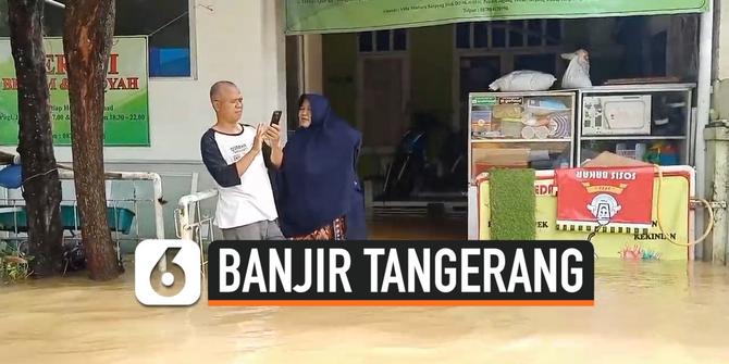VIDEO: Banjir Disertai Aliran Deras Rendam Ratusan Rumah di Villa Mutiara Tangerang Selatan