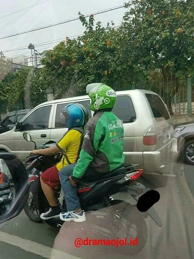 6 Kelakuan Kocak Anak Sekolah saat Naik Ojek Online Ini Bikin Tepuk Jidat