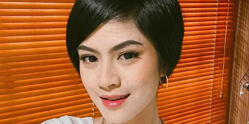 Potong Rambut Super Pendek, Ini 6 Potret Terbaru Hana Saraswati yang Curi Perhatian