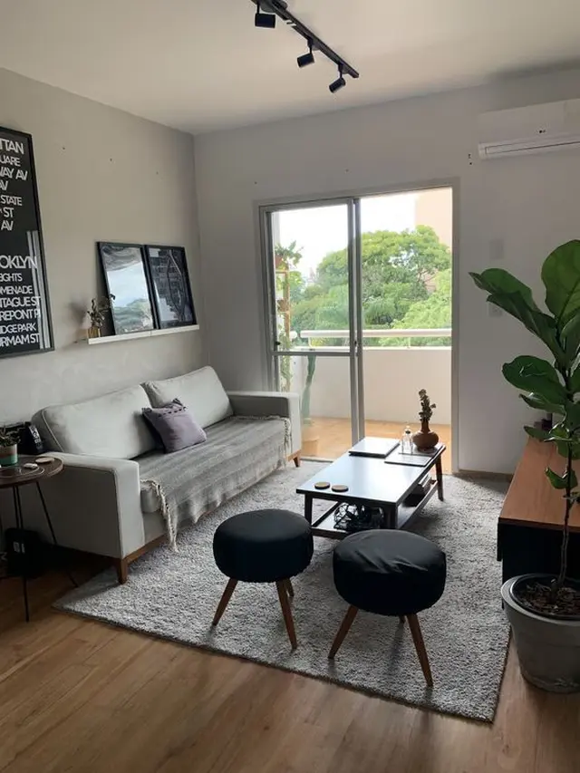 Ruang Keluarga Nyaman Gaya Industrial