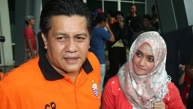  Setelah Bercerai, Artis-artis Ini Dikabarkan Rujuk Kembali