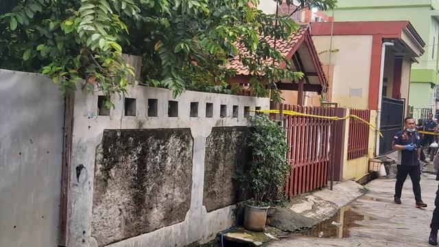 Penemuan jasa wanita dicor di Bekasi