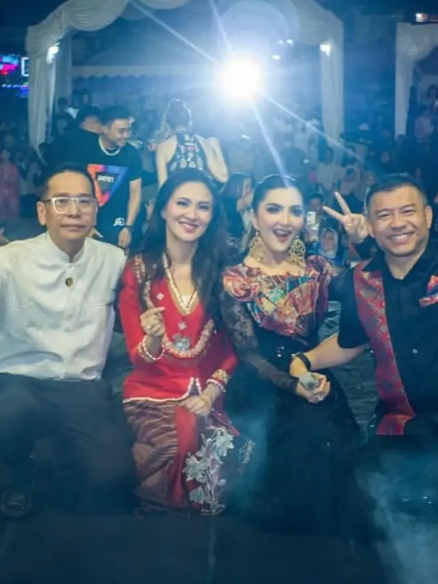 6 Potret Ashanty dan Anang Kenang Kebersamaan Bareng Benny Laos, Cagub Maluku Utara