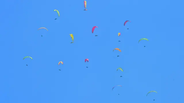 Paragliding