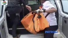 Seorang pria ditemukan tewas dengan mata tertutup kain di bak mandi rumahnya di Ogan Ilir, Sumatera Selatan.