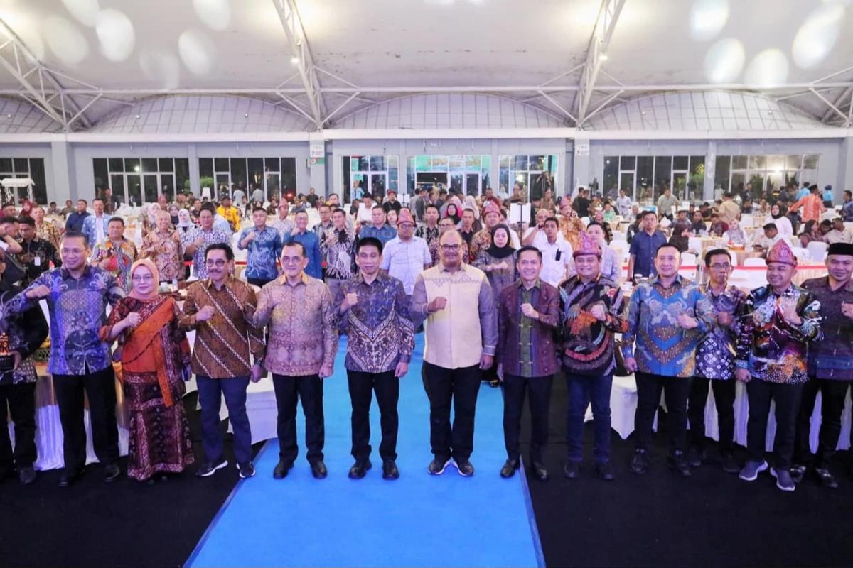 Wamendagri Wiyagus saat Gala Dinner dalam rangka Hari Ulang Tahun (HUT) ke-107 Damkar dan Penyelamatan, HUT ke-76 Satpol PP, serta HUT ke-64 Linmas