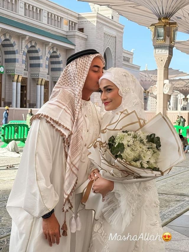 Akad Nikah Zumi Zola dan Putri Zulhas