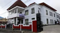 Gedung layanan perpustakaan umum Kabupaten Ngada baru saja diresmikan berdiri, Rabu (12/7/2023). (Liputan6.com/ Dok Ist)
