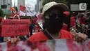 Aktivis berbagai elemen saat berunjuk rasa memperingati Hari HAM Sedunia di Patung Kuda, Jakarta, Kamis (10/12/2020). Pada Hari HAM Sedunia 2020, diharapkan mampu mengatasi kegagalan yang diekspos dan dieksploitasi oleh COVID-19. (merdeka.com/Imam Buhori)