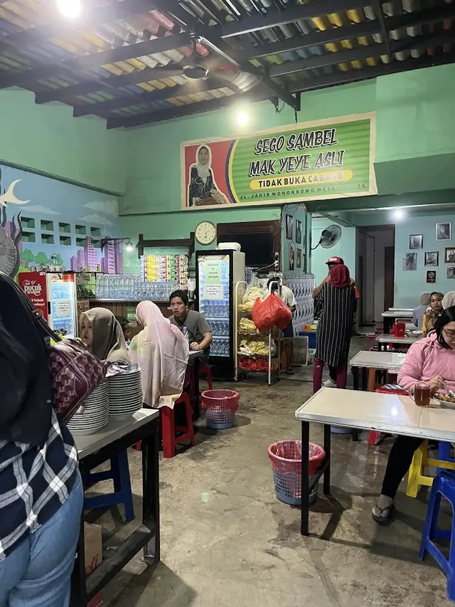 Rekomendasi Tempat Sahur di Surabaya
