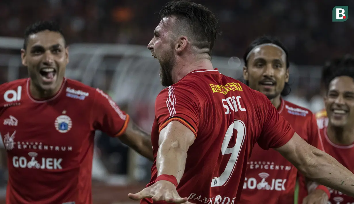 Striker Persija Jakarta, Marko Simic, merayakan gol yang dicetaknya ke gawang Arema FC pada laga Liga 1 di SUGBK, Jakarta, Sabtu (31/3/2018). Persija menang 3-1 atas Arema FC. (Bola.com/Vitalis Yogi Trisna)